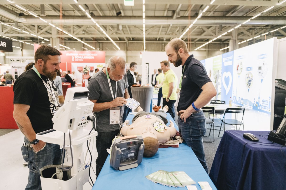 ASS_Exhibition's tweet photo. Hier sehen Sie noch ein paar Messe Highlights. Besucher können neuste Arbeitssicherheit, moderne Gesundheitsschutz und innovative Berufsbekleidung am eigenen Leib erleben. 🦺

#arbeitssicherheit #Gesundheitsschutz #betrieblichesgesundheitsmanagement #SGAS #weiterbildung https://t.co/WrqroKWpb2
