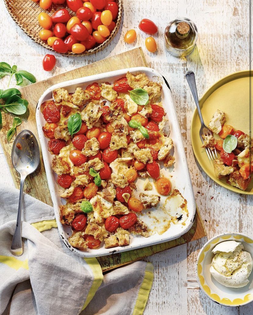 Laverstoke Park Farm (@laverstoke) on Twitter photo Delicious, simple summer flavours 🍅
This tray bake is a sure to be a crowd pleaser!
Garlicky ciabatta croutons, slow roasted cherry tomatoes and gooey Laverstoke buffalo mozzarella!
Sunshine on a plate 😍🌞
<a href="/TheSouthernCoop/">Southern Co-op</a>
<a href="/iowtomatoes/">Isle of Wight Tomatoes</a> Delicious, simple summer flavours 🍅
This tray bake is a sure to be a crowd pleaser!
Garlicky ciabatta croutons, slow roasted cherry tomatoes and gooey Laverstoke buffalo mozzarella!
Sunshine on a plate 😍🌞
<a href="/TheSouthernCoop/">Southern Co-op</a>
<a href="/iowtomatoes/">Isle of Wight Tomatoes</a>