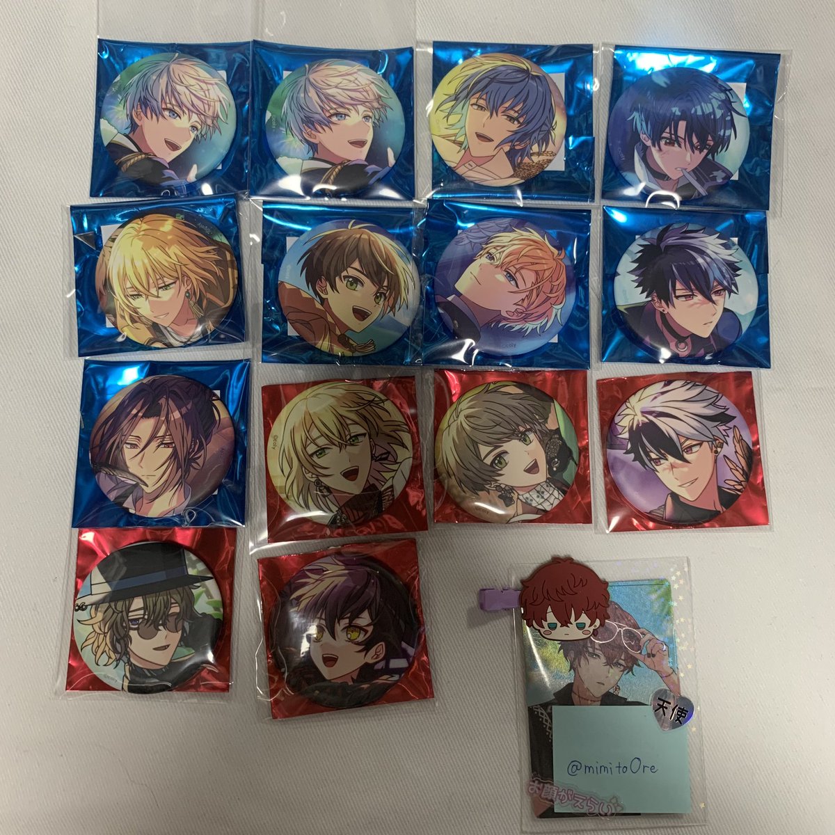 mimitoOre's tweet photo. 【交換】まほやく
魔法使いの約束・魔法使いパーティ缶バッチ　ホロブロ

求→ミスラ>ムル
　　
譲→画像参照

ミスラを含む交換優先
郵送又は名古屋手渡しになります。
お気軽にお声掛けください https://t.co/7cYEsElTBp