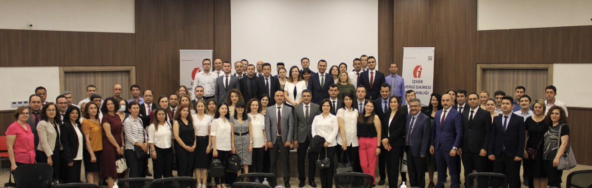 Vergi Dairesi Başkanımız Sn. Ömer ALANLI,Grup Müdürlerimiz Sn. Ferhat Tayfun ZORLU ve Sn. Ahmet TÜLÜMCE Gelir Uzmanlığı Özel Sınavında başarılı olan personelimiz ile Başkanlığımız Bayraklı Hizmet Binamızda bir araya gelerek kendilerini tebrik edip başarılar dilediler.<a href="/AlanliOmer/">Ömer Alanli</a>
