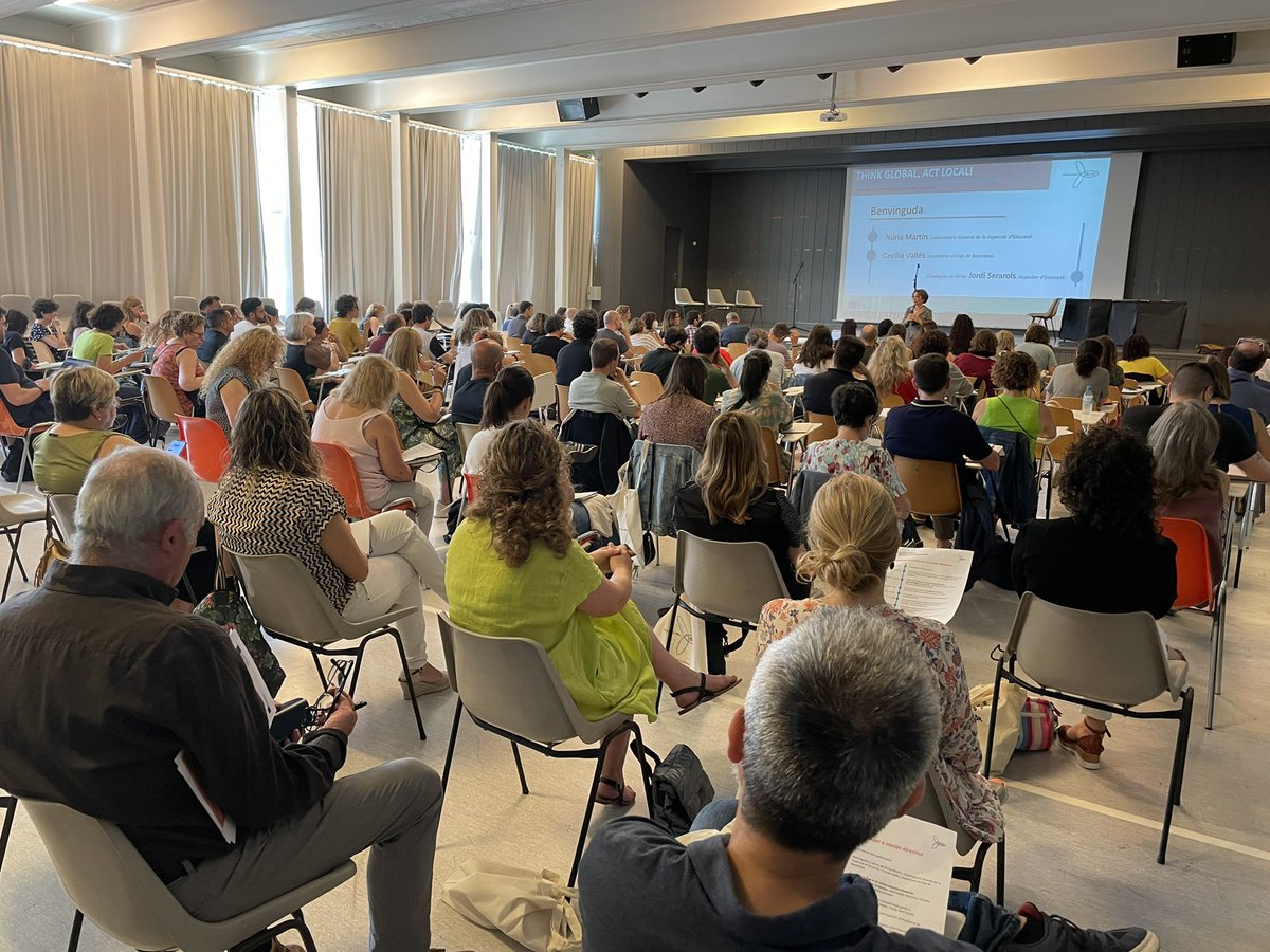 jordiserarols's tweet photo. Multiplier event with School heads in Barcelona. Fostering #globalcompetence #SDG #PBL &amp; 21st Century Skills @EUErasmusPlus @sepiegob @EplusCatEdu @sllengua @InsViladomat @idp_iceub @HeadPdcs https://t.co/2XDddyOSgf
