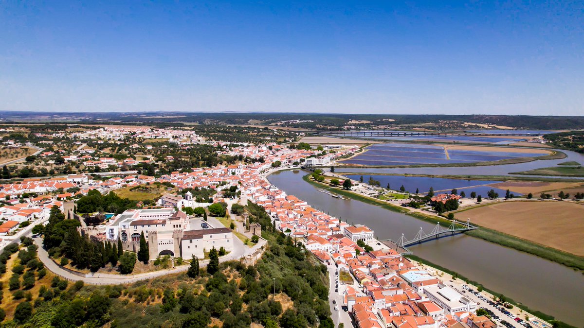 visitportugal's tweet photo. #Rout_e Sustainable Touring in #Portugal
A #sustainable and surprising way to get to know Portugal is by #electric #motorcycle. See our selection of best moments of Rout-e in #Alentejo and get inspired to go on an adventure... 1/4
Follow us on Instagram Stories
#VisitPortugal https://t.co/sdYGsboizu