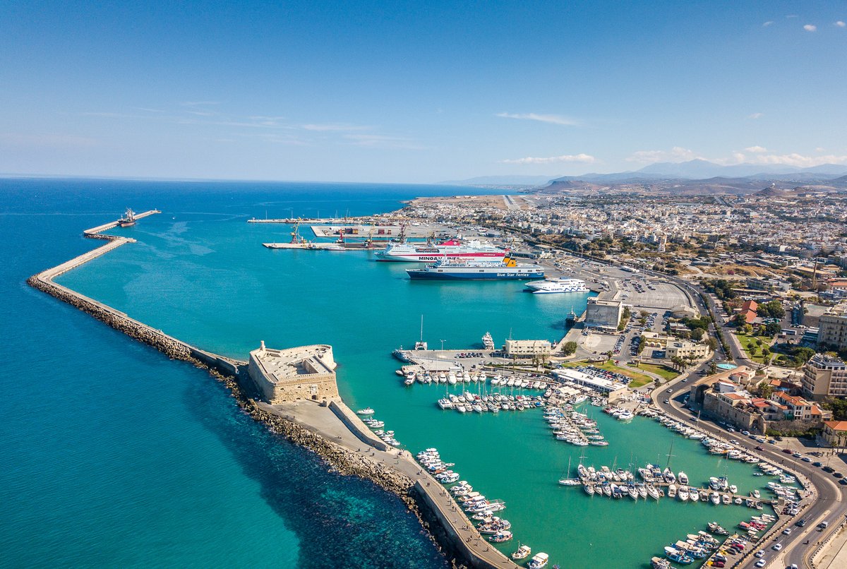 Euroregion's tweet photo. @psamidesproject final event in #Heraklion: all stakeholders insist on the importance of improving #technologies &amp; #sustainability in #ports #marinas in #Mediterranean. Today we share our results &amp; conclusions!
#greentransition @BlueGrowthCom #blueeconomy @MEDProgramme #Greece https://t.co/1beR3KsR4m