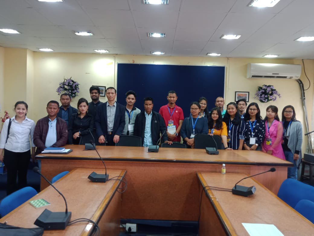 mlrf_mig's tweet photo. Mr Barnari Mawlong, Joint Secretary to the #GovtofMeghalaya &amp; #MLRF Project Co-Lead @stephen_akc had a joint consultation with the MLA Business Startup Programme promoted by @WailadmikiS for the youth of #Jowai with the support of Mr O. Lamin &amp; Mr. E. Suting https://t.co/jBW8xFPoGb