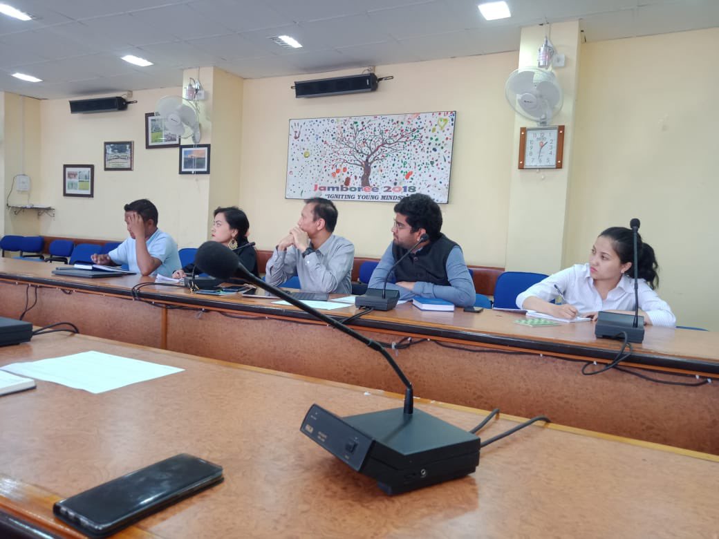 mlrf_mig's tweet photo. Mr Barnari Mawlong, Joint Secretary to the #GovtofMeghalaya &amp; #MLRF Project Co-Lead @stephen_akc had a joint consultation with the MLA Business Startup Programme promoted by @WailadmikiS for the youth of #Jowai with the support of Mr O. Lamin &amp; Mr. E. Suting https://t.co/jBW8xFPoGb