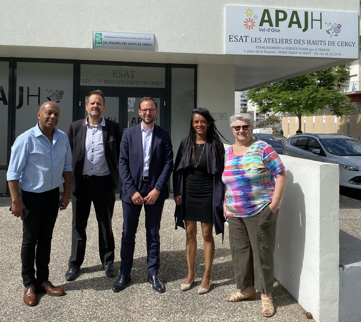 victorienlachas's tweet photo. Passionnante rencontre avec l'APAJH à l'ESAT de Cergy, autour du quotidien de la structure. Député, je resterai en lien avec les acteurs locaux pour faire connaître leur difficultés et trouver les réponses adaptées.
Bravo aux équipes dévouées pour leur travail formidable! https://t.co/J6gUqo8jJB