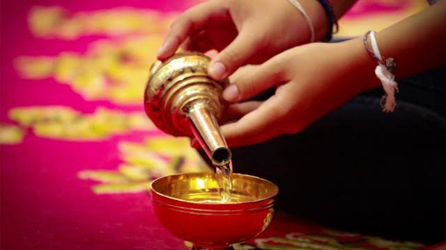 แตะต่อๆ กันไปนะคะ