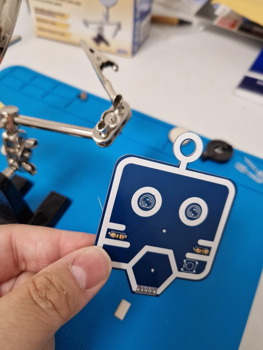 jonathonsimons5's tweet image. Club with wacky robots so fun! Marv teaches students the difference between a push button switch and slider switch and learning how to solder. 
Also build your own Lego radio controlled car, Vex Catapult  and code your own arcade game.
Book now 
#codeinventorz #CircuitMess