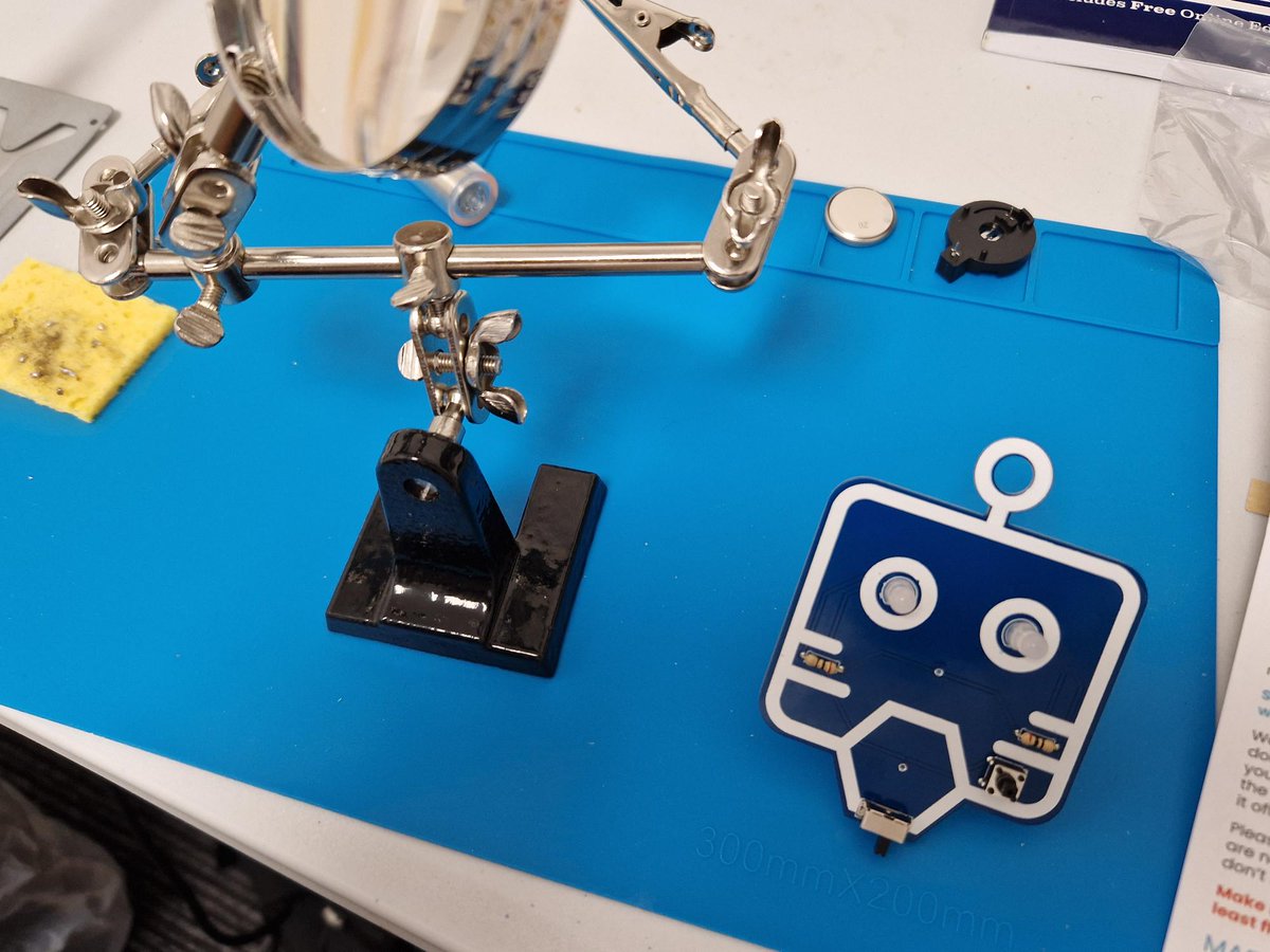 jonathonsimons5's tweet image. Club with wacky robots so fun! Marv teaches students the difference between a push button switch and slider switch and learning how to solder. 
Also build your own Lego radio controlled car, Vex Catapult  and code your own arcade game.
Book now 
#codeinventorz #CircuitMess