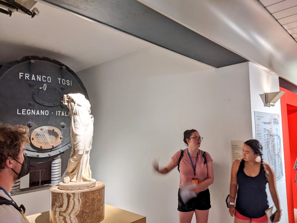 Classics22FSP's tweet photo. Last but not least! Gerol, Cassidy, and Ben presented on this statue, often identified as Venus Genetrix. The statue harkens back to carving styles seen on late 5th century BCE monuments and was used in conjunction with Imperial imagery in the 1st + 2nd cents CE incl coinage.

7/ https://t.co/yUTXUFwVUJ