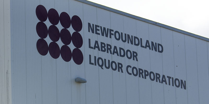VOCMNEWS's tweet photo. NLC Delivers Highest-Ever Year End Dividend to Government

https://t.co/8ookPHzbYa https://t.co/ISBeDKnPOV