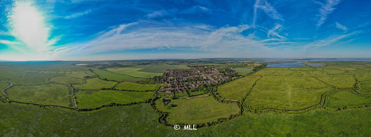 Lordofthevan's tweet photo. The Village of Cliffe, in medieval times it was an important Seaport until this part of The Thames silted up. Look how far it is from The Thames now.
@ThePhotoHour @DroneHour #Rtitbot #aerialphotography @PanoPhotos #panopic #dronephotography https://t.co/MDNXqiz7Mm