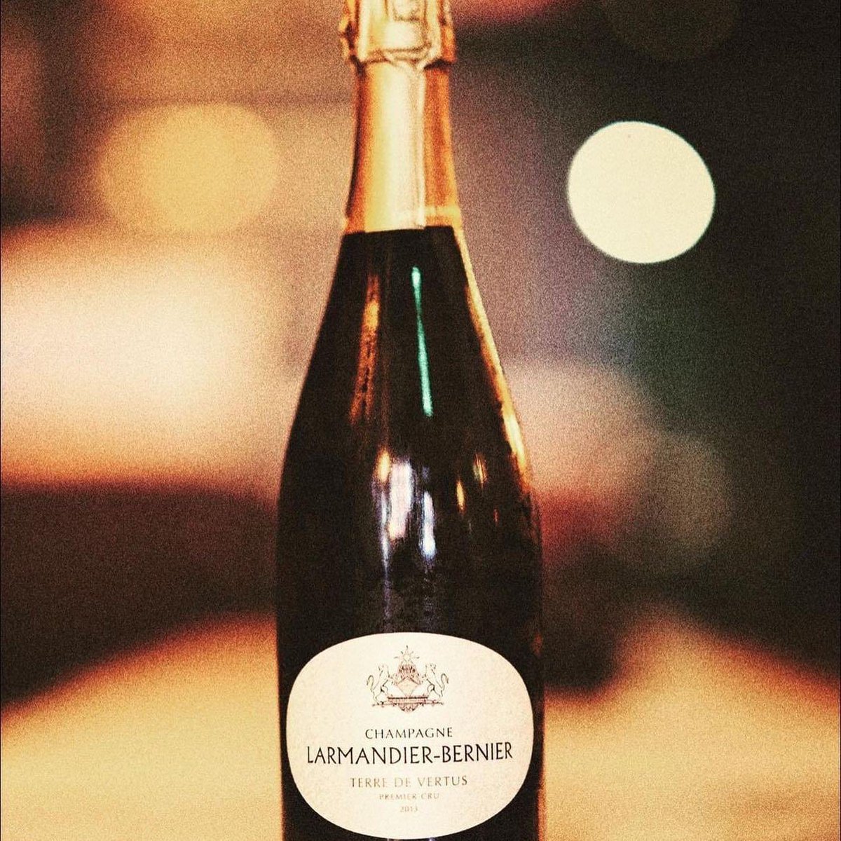 This single cru #champagne ages for at least 4 years &amp; receives no dosage 🍾 this is a #wine full of tension &amp; minerality

advinture.co.uk/product/champa…

📸 <a href="/LarmandierB/">Larmandier-Bernier</a> 
#veganwine #organicwine #sommelier #wineshop #wineonline #winedelivery #advinturewines #advinture