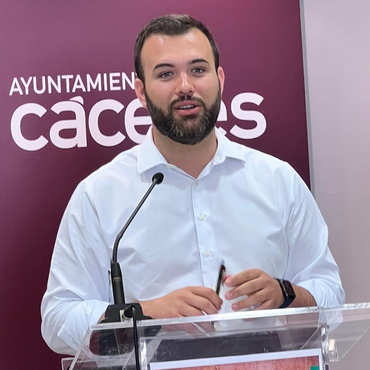 RFEKarate's tweet image. Presentación del Cto. de España de Clubes en el @aytocaceres . 🇪🇸 

Junto a @amarqueomor,el Pte. de la @fexkarate , Daniel Timón,el Alcalde, Luis Salaya,la Concejala Deportes, Paula Rodriguez y el Dtor. Gral. de Deportes, Dan de Sande Bayal.
@amarqueomor @Junta_Ex @EfeExtremadura