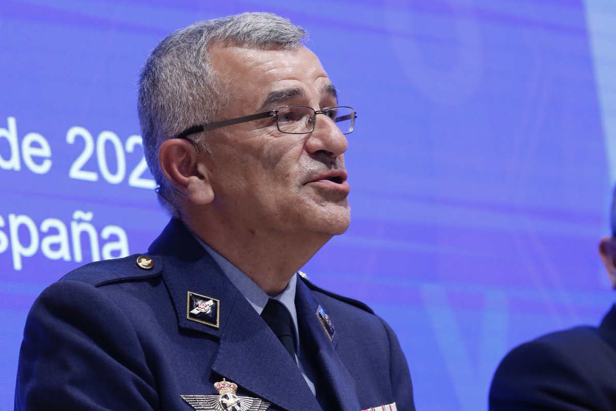 rielcano's tweet photo. Qué es #innovación para @Defensagob:
➡️Uso de tecnologías maduras para nuevos desafíos y aplicaciones para potenciar nuestras capacidades.
➡️Investigaciones que abordan desde la parte más básica de la tecnología hasta su desarrollo y transformación en capacidad militar. #InnoDef https://t.co/5QItVNrMew