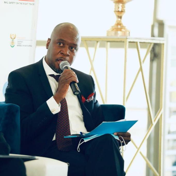 PRASA_Group's tweet photo. "The Policy will also enable PRASA in its planning to prepare for the introduction of the standard gauge whilst still maintaining improvements of the Cape gauge to enable the required speeds" - David Mphelo, PRASA AGCEO, speaking at the Rail Policy Launch &amp; Dialogue
#RailPolicy https://t.co/Ji86AezCac