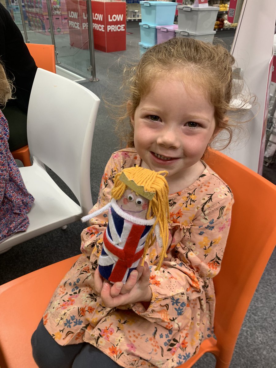 LucyBloy's tweet photo. Jubilee Craft Workshops 💗 @Hobbycraft_HULL https://t.co/eCB5SPveNr