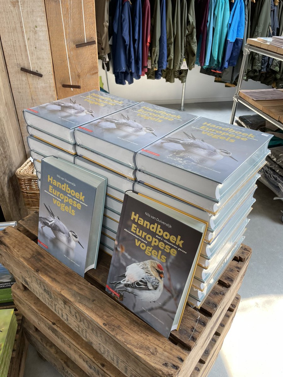 MarcGuyt's tweet image. The 1st review of #handboekeuropesevogels published just now at #vogelbescherming 🤗
vogelbescherming.nl/actueel/berich…
Written by #gertottens @vogelnieuws 🙏
1st edition almost sold out as well 😇
Order your copy at @natuurdigitaal vogelinformatiecentrum.nl/webwinkel/boek…
Or via @KNNVUitgeverij