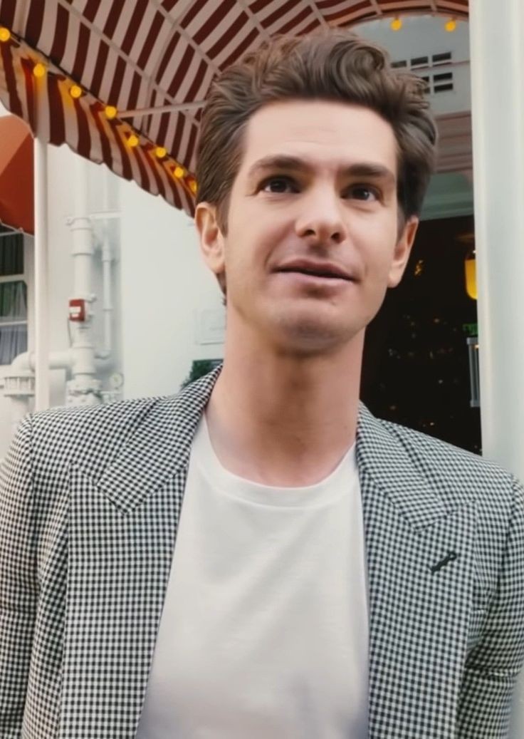 ARGcomfort's tweet photo. Andrew Garfield my love https://t.co/FPiVHfxa0J