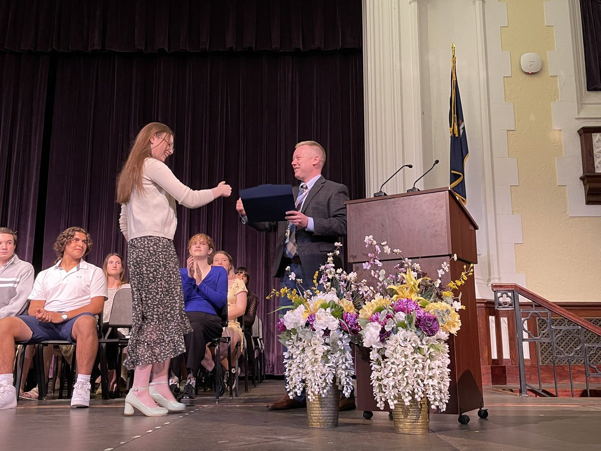 ObenTech's tweet image. Congrats 9-11th grade academic award recipients!!!!! @OBENSchools @SharonLasherOB @OysterBayHS @JoePesqEducates