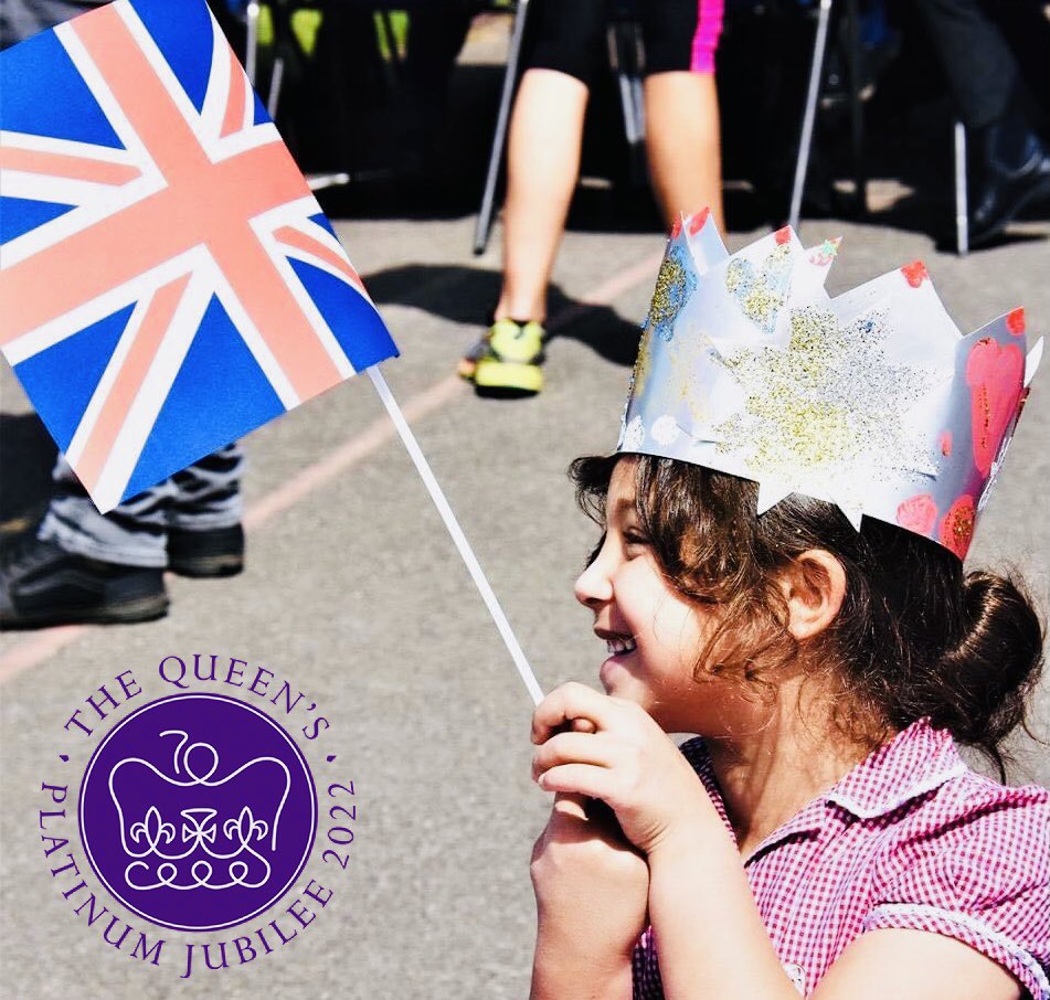 Wishing Her Majesty The Queen, and all our friends and families, a most wonderful #platinumjubilee weekend. 

🇬🇧🇬🇧🇬🇧🇬🇧🇬🇧

#plattyjubes #platinumjubilee2022 #thequeen #queenelizabeth #chichester #westsussex #RoyalFamily #PlatinumJubileeCelebration