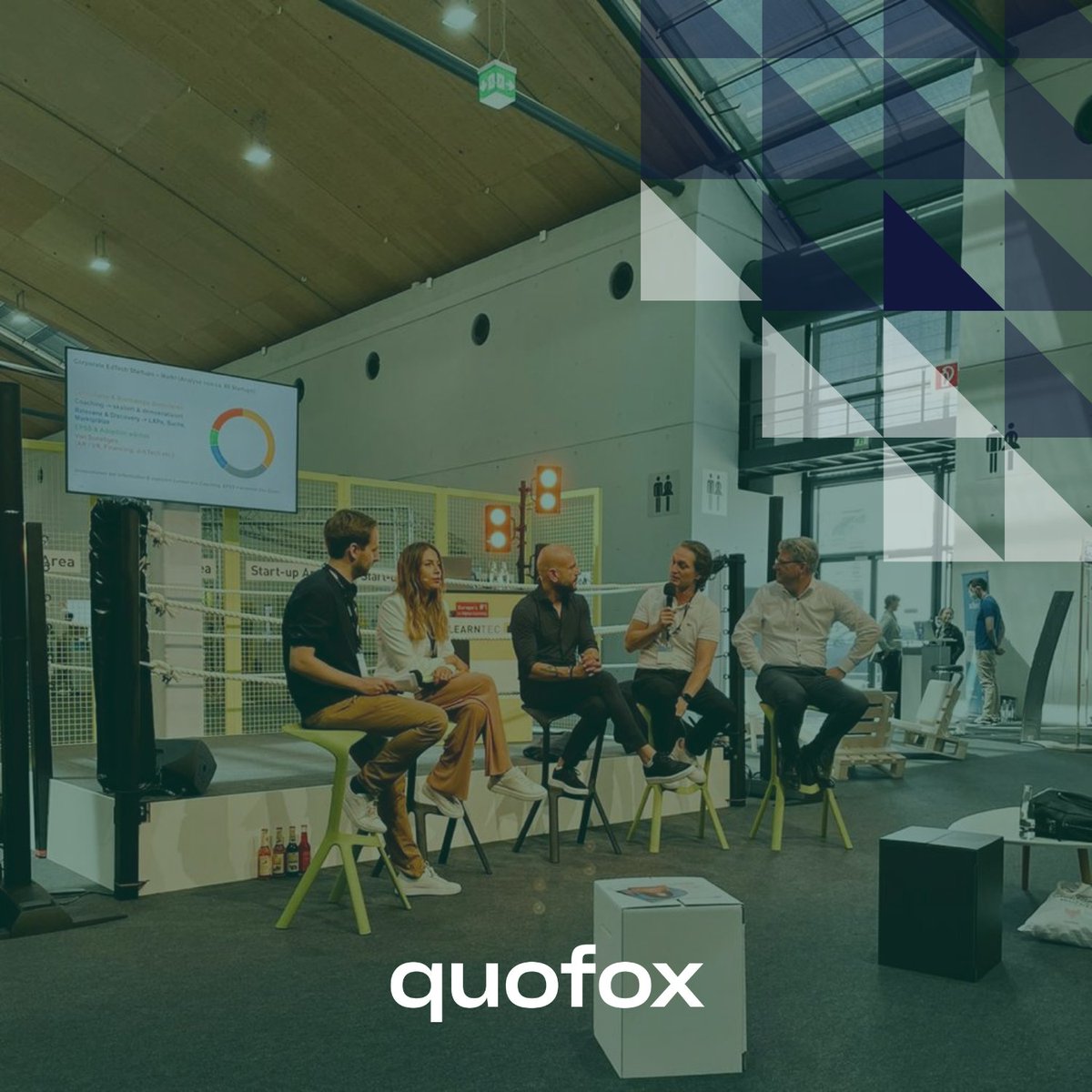 quofox's tweet image. quofox on stage bei der @learntec_news in Halle 2 gemeinsam mit guten Freunden, Expert:innen und vor allem jeder Menge Energie... Maddy Stockhausen vertritt #quofox und wir sind begeistert 🦊 #corporatelearning #LEARNTEC2022 #panel #edtech #HR #learning #elearning #digital #learn