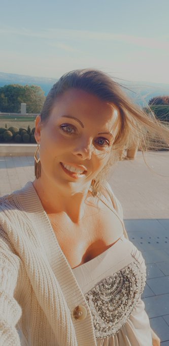 Caroline Tosca - Bonne journée les coquins BizzXXL😘 https://t.co/XWqIqDcrKa