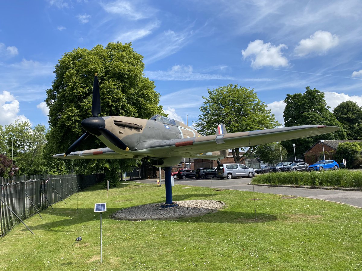 TinctureOfMuse's tweet photo. Didn’t see @TomCruise (Biggin Hill resident) @BigginHillMMT today but I did take a picture of the fab #Spitfire #GateGuardians https://t.co/KkscloPwvi