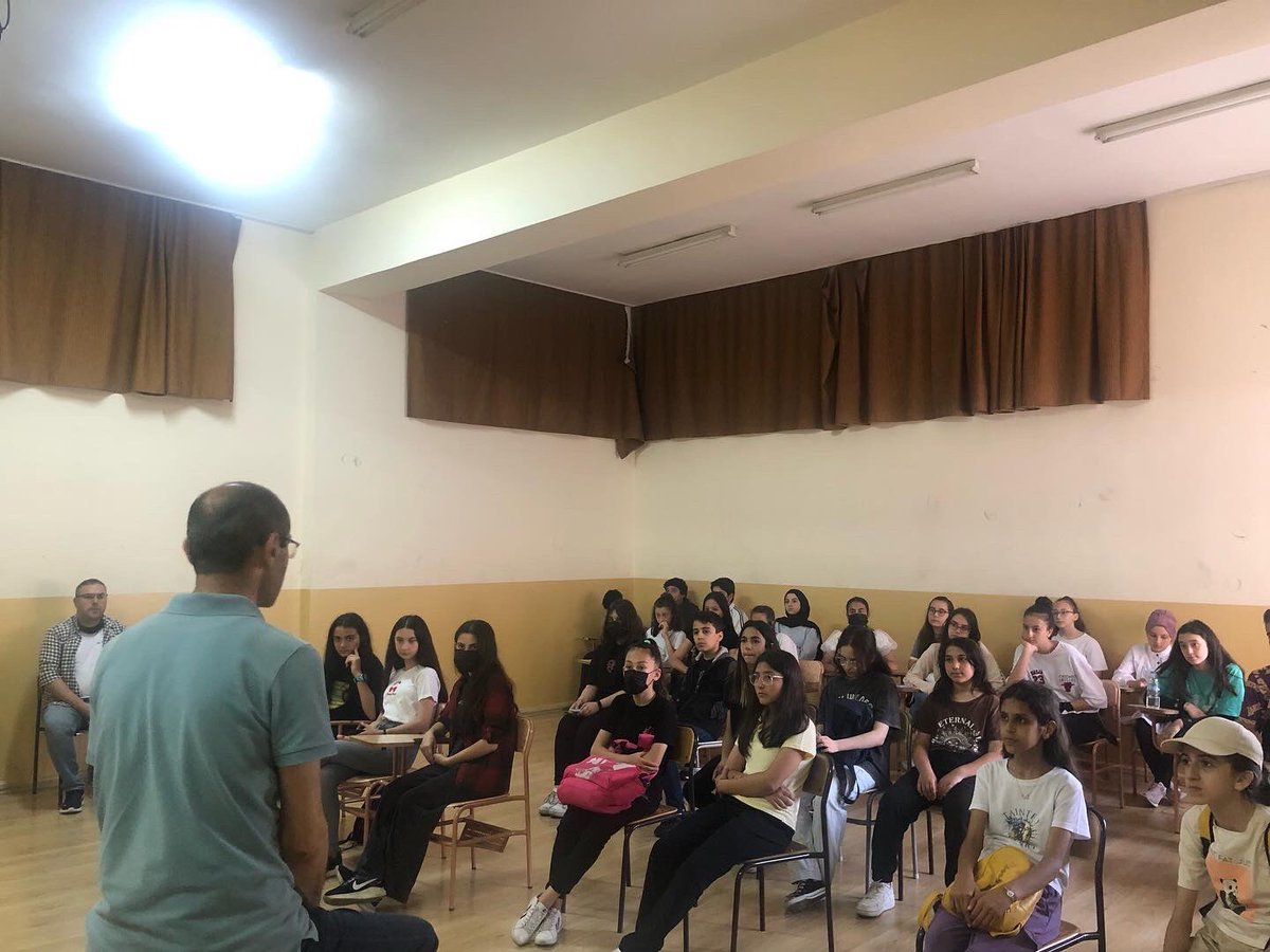 Üst öğrenim kurumlarının tanıtılması amacıyla Zeki Müren Güzel Sanatlar Lisesini ziyaret ettik. <a href="/PeyamiSOO/">PEYAMİ SAFA ORTAOKULU</a> <a href="/yildirimilcemem/">Bursa Yıldırım İlçe Milli Eğitim Müdürlüğü</a> @serkangur_bursa <a href="/BursaZMGSL/">Bursa Zeki Müren Güzel Sanatlar Lisesi</a>