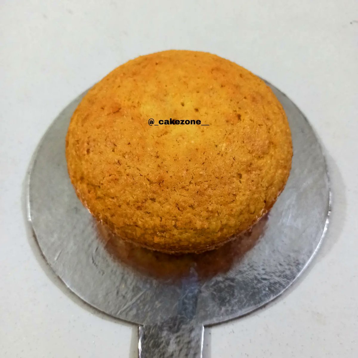 cakezone__'s tweet photo. Eggless ๐
Coconut dry cakeโค๏ธ
.
.
#drycake #marblacake #chef #bakers #coconutcake https://t.co/04SOMNxhWN