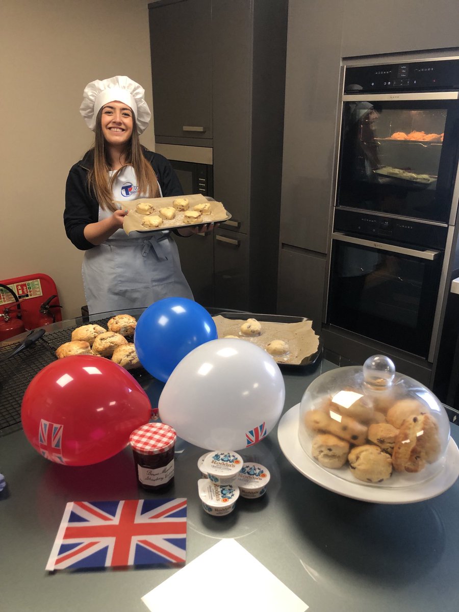 John Ward (@tfsscratchpad) on Twitter photo Scone time โฆ<a href="/Total_Food_Serv/">๐ง๐ผ๐๐ฎ๐น ๐๐ผ๐ผ๐ฑ๐๐ฒ๐ฟ๐๐ถ๐ฐ๐ฒ</a>โฉ Happy Jubilee everyone Scone time โฆ<a href="/Total_Food_Serv/">๐ง๐ผ๐๐ฎ๐น ๐๐ผ๐ผ๐ฑ๐๐ฒ๐ฟ๐๐ถ๐ฐ๐ฒ</a>โฉ Happy Jubilee everyone