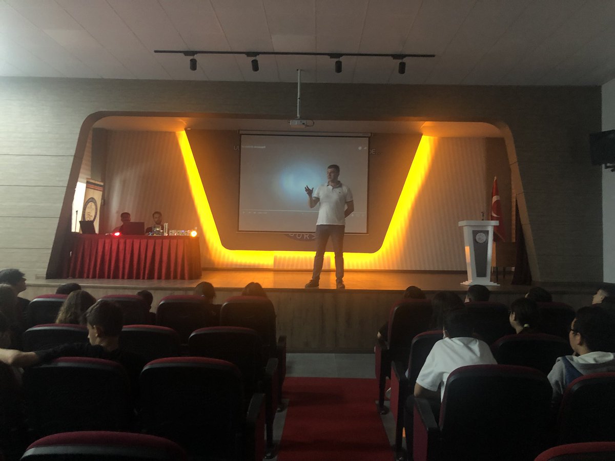 Yeşilyayla MTAL Öğretmenleri okulumuzu ziyaret ederek 8. Sınıf öğrencilerimize okulu ve bölümleri tanıttıkları bir seminer yaptılar. Öğretmenlerimize teşekkürler👏👏 <a href="/PeyamiSOO/">PEYAMİ SAFA ORTAOKULU</a> <a href="/yildirimilcemem/">Bursa Yıldırım İlçe Milli Eğitim Müdürlüğü</a> <a href="/yesilyaylamtal/">Yeşilyayla Mesleki ve Teknik Anadolu Lisesi</a> @serkangur_bursa