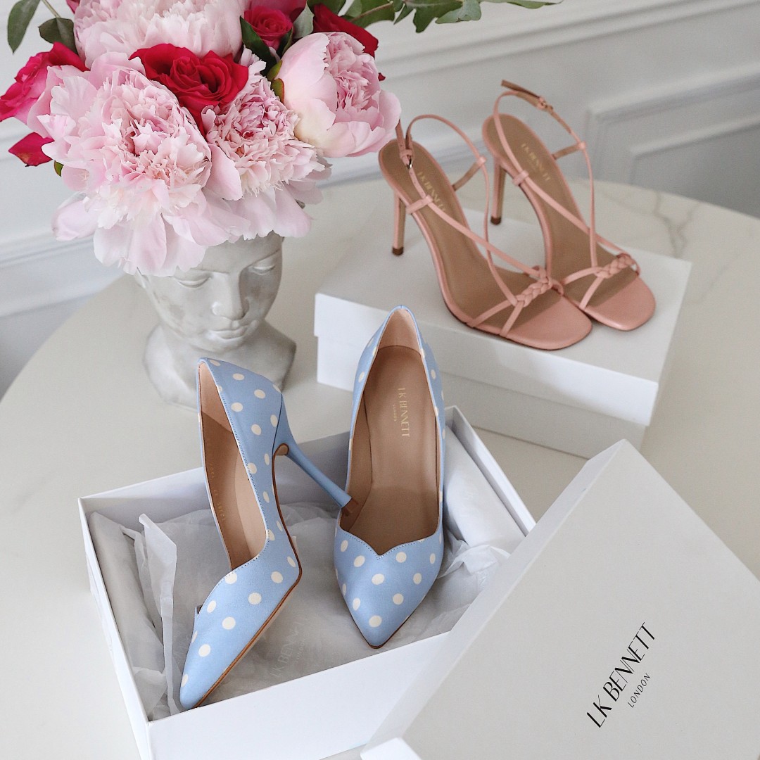 Shoes fit for a queen 👑 Don't do jubilee celebrations without yours ow.ly/nOF650Jlzna #LKBennett #WearingLKB