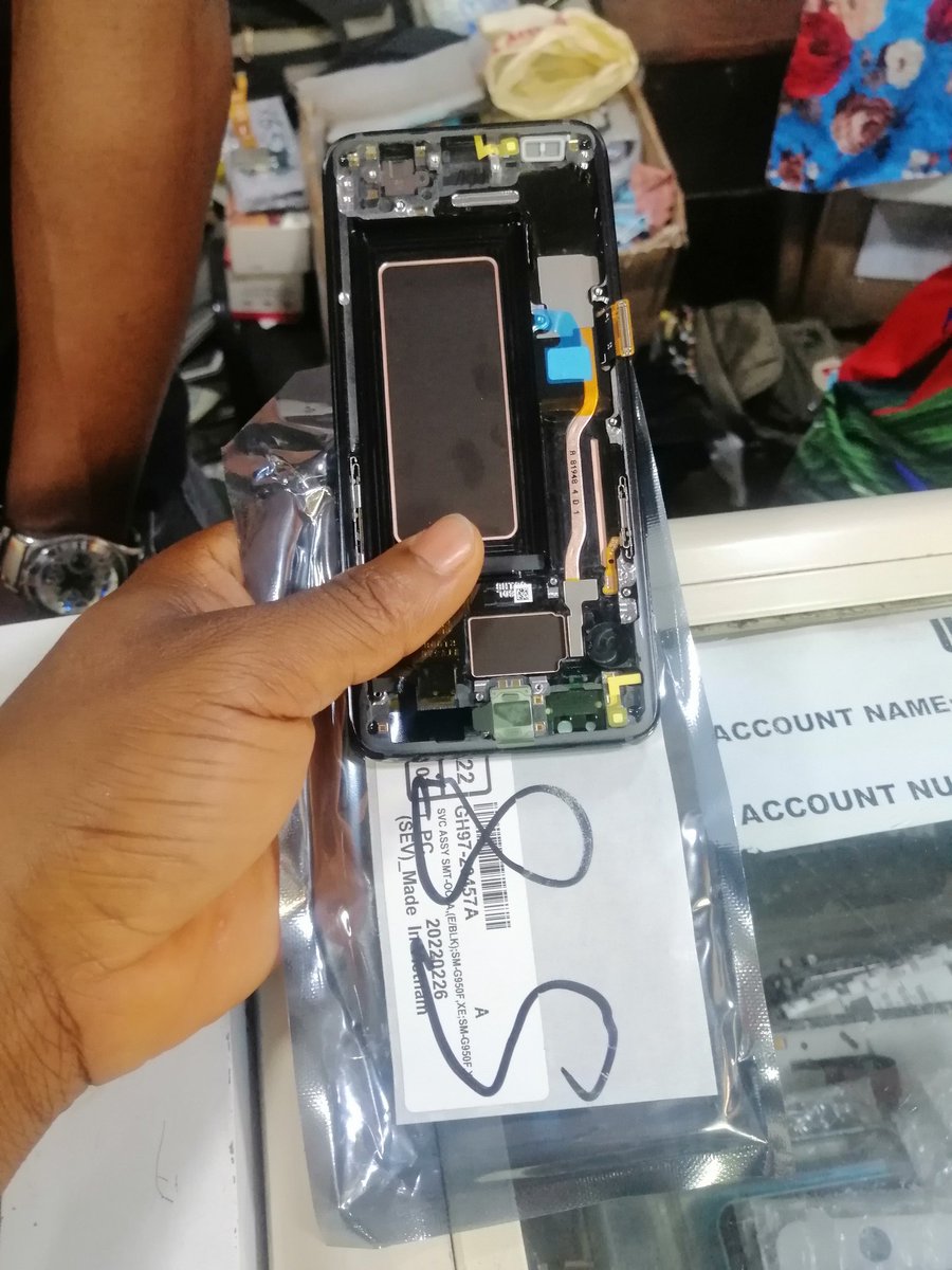 EngrBerny's tweet photo. Samsung S8 screen 👉₦70k https://t.co/2RGu5YtlLz