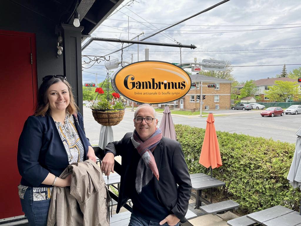ZiriLea's tweet photo. [#Quebec #Day3] Extremely abundant topics discussed at @UQTR : ties between @mulhouse and @TourismeTR, sustainability, entrepreneurship, biomass and hydrogen, etc. Even our bars have the same name #Gambrinus ! @UHA68 🇫🇷🇨🇦 https://t.co/Xx5LIJCeDq