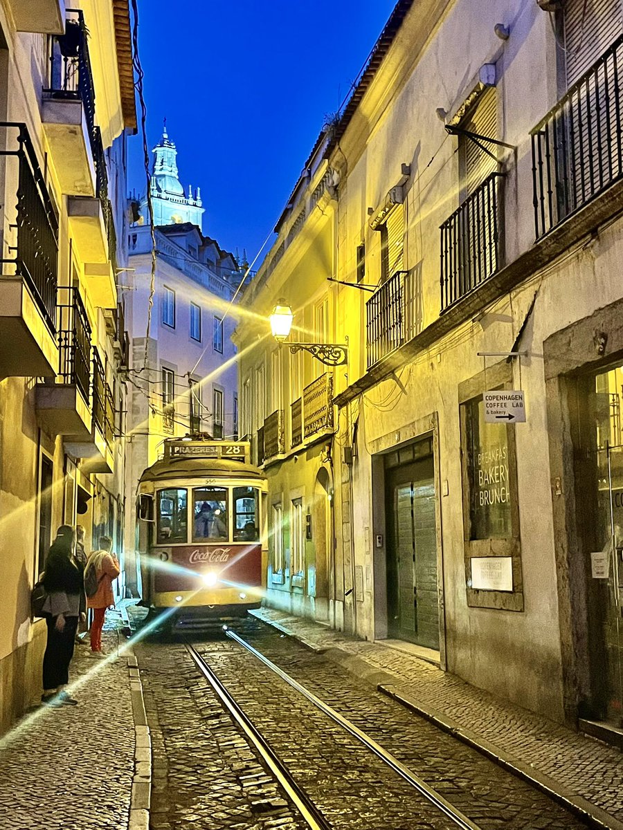 alexmcquade's tweet photo. Lisbon, you’re charming https://t.co/WEoaxCic48