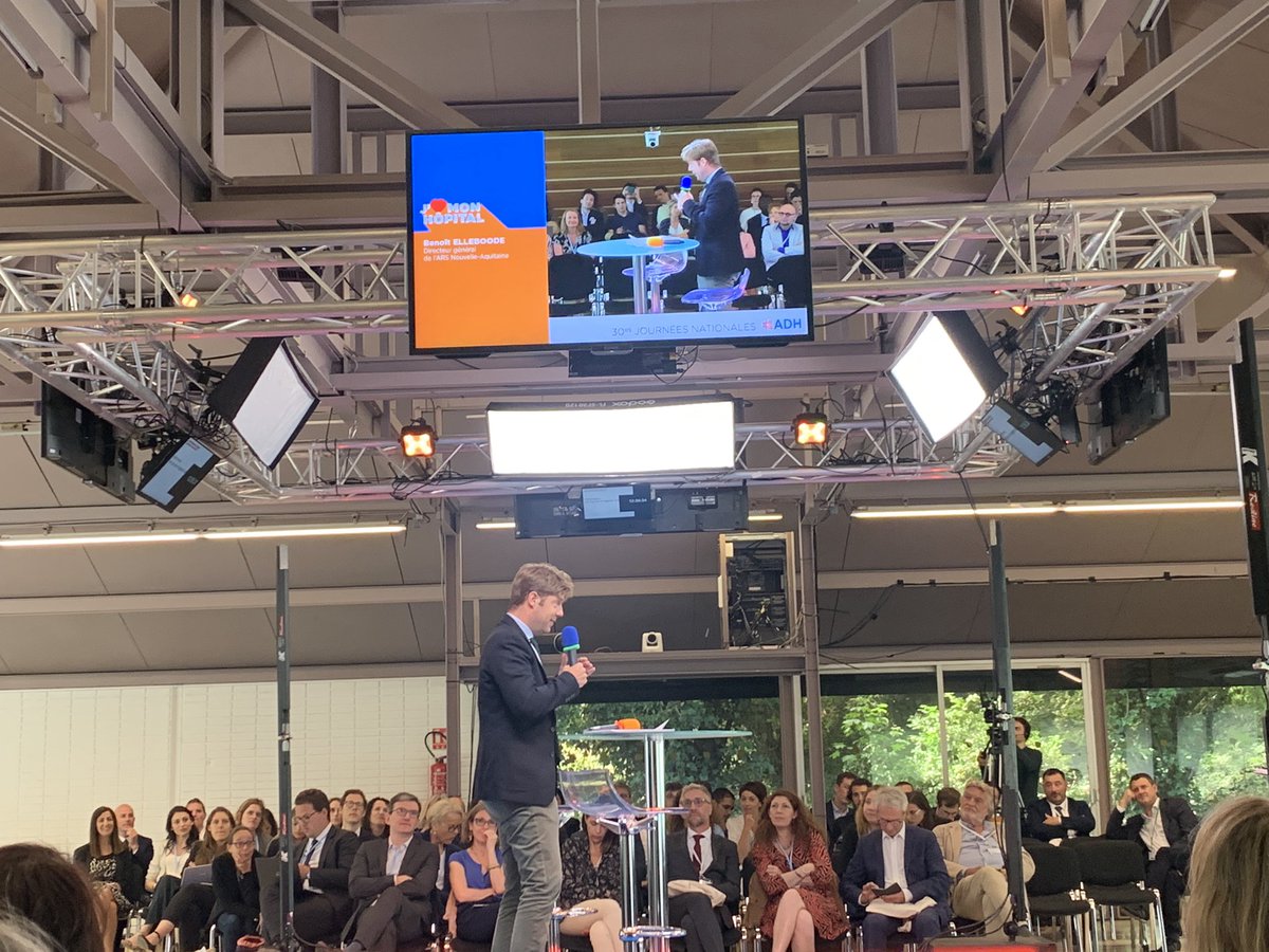 arnaud_bernet's tweet photo. @ElleboodeB présente les attentes de l’ARS vis à vis des hôpitaux publics : une intervention percutante qui traduit bien les excellentes relations entre le @CHUBordeaux et l’@ARS_NAquit sur le territoire aquitain #journeesADH2022 @yannbubien https://t.co/7dMInY1HSl