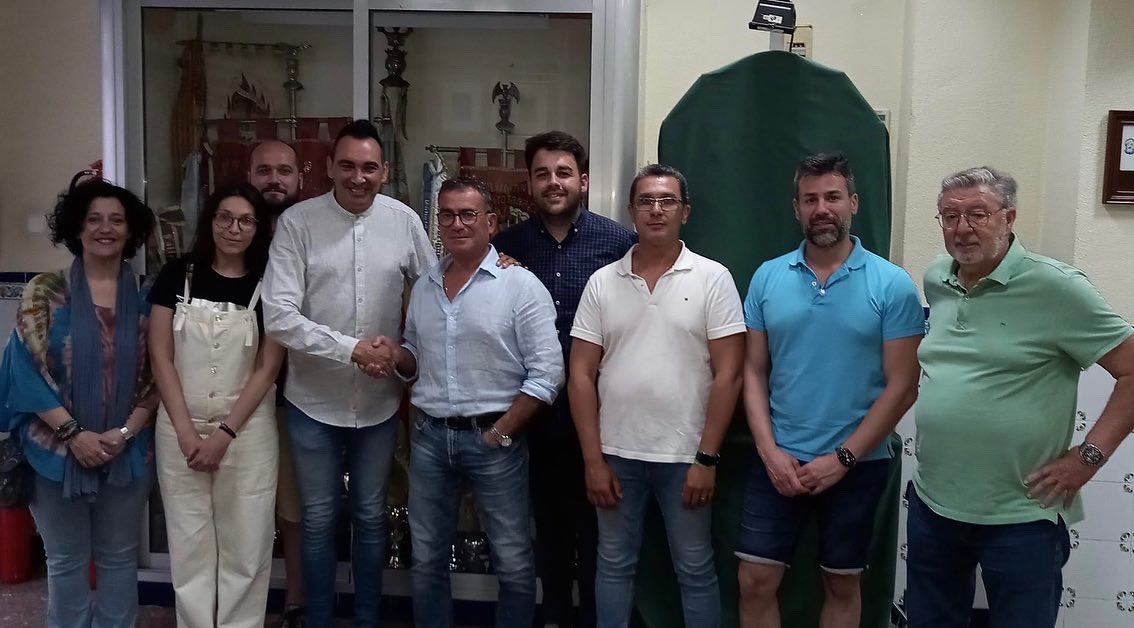 FallaTotana's tweet photo. La Falla Poeta Alberola- Totana ha elegido para sus fallas 2022-2023 a los artistas Roberto Moratalla para la falla infantil y José Luis Pascual Nebot  para la falla grande. #fallatotana #fallas2023 #falllas #artistasfalleros https://t.co/BY7WsfXAEk