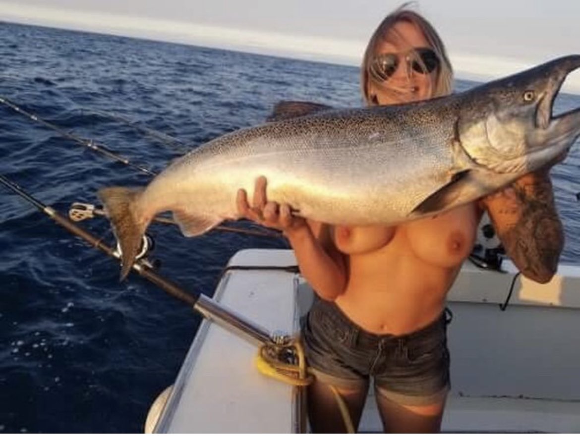 fishbras's tweet photo. Queen of Kings!
#salmon #nipslip #fishing #fishbra #showmeyourbobbers https://t.co/yEULn0MBsM