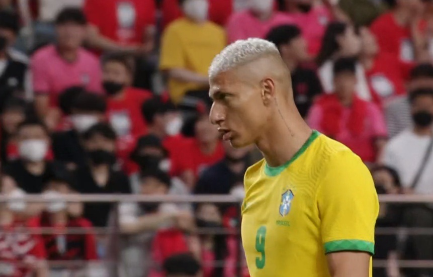 goleada_info's tweet photo. Luís Roberto: "faltou a comemoração do pato"

Roger Flores: "é pombo, Luís" https://t.co/wIjzN3IeDy