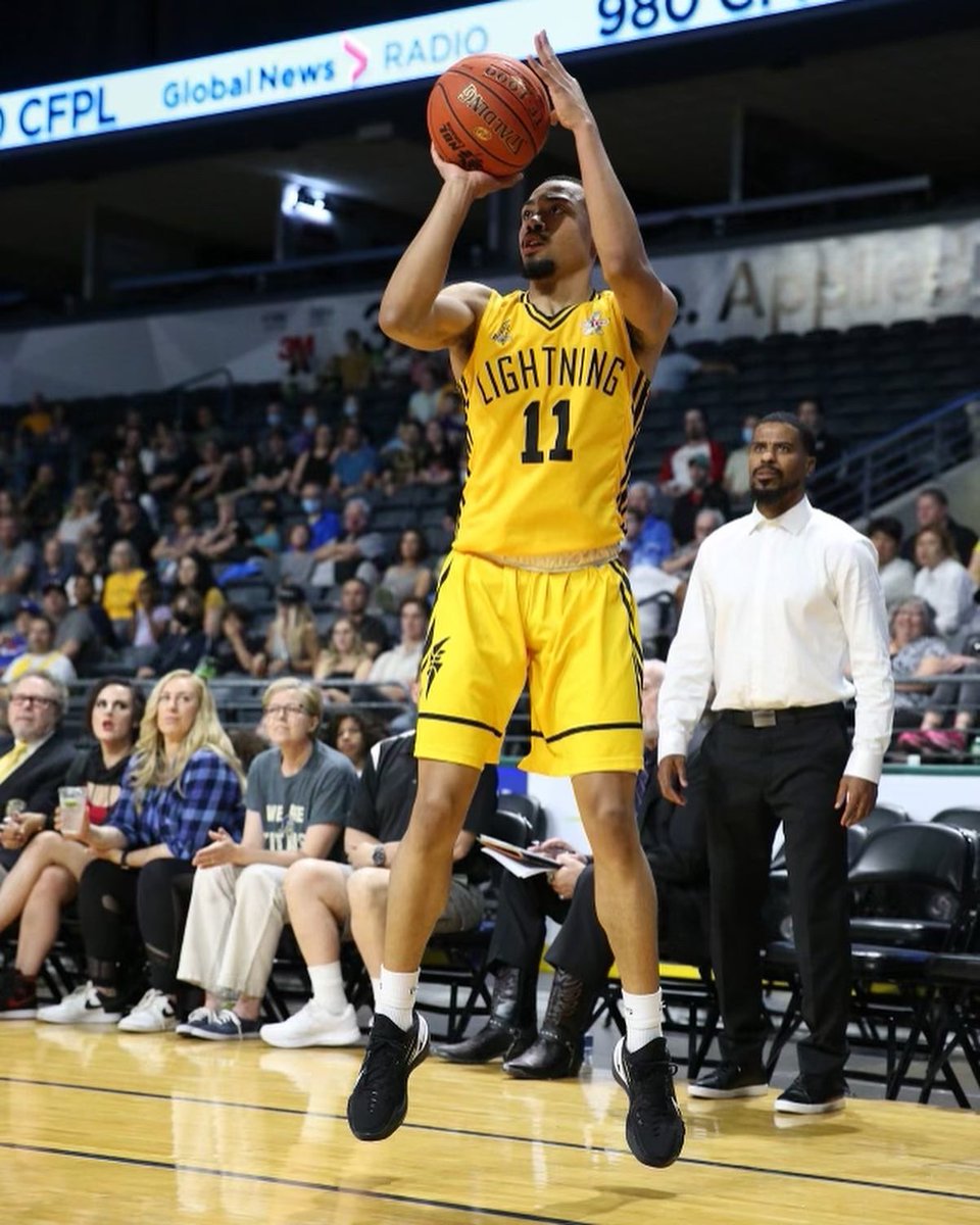 Great Lakes Christian MBB tweet media