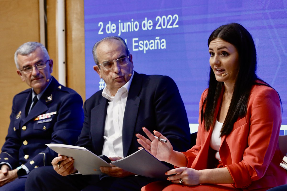 rielcano's tweet photo. "It's on the transatlantic community to set the rules of the road for how we want innovation to be conducted and technolgoies to be applied before China and Russia do". @LaurenSperanza. #InnoDef https://t.co/csh7diSwWO