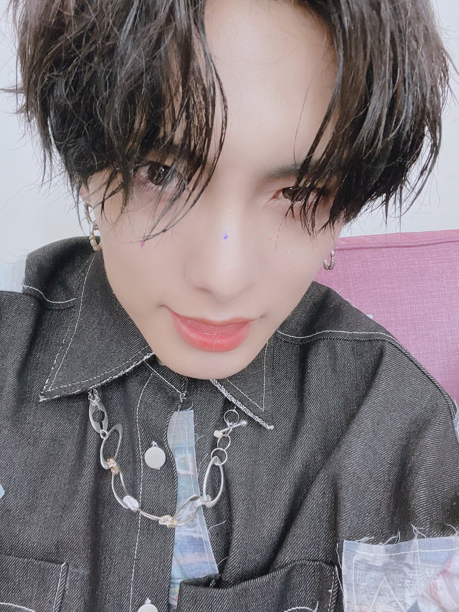 JunheeHourly's tweet photo. Happy junhee day ❤️❤️
#여름이었다_준희의생일

#ACE #에이스 #CHOICE #초이스 https://t.co/s5Q8JMByXY