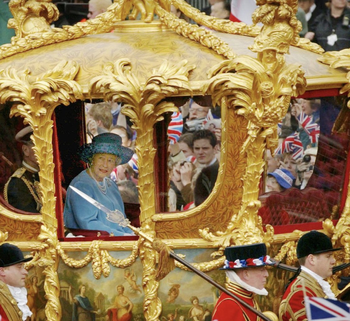 gregkellyusa's tweet photo. Well, I'm gonna have to CALL BULLSHIT on all this QUEEN worship. Am I the only one who remembers how MEAN and SNOBBY she was with DIANA? Sorry- but Diana WOULD STILL BE ALIVE if the Queen weren't so SNOOTY. PS: is the Carriage from SADDAM HUSSEIN'S GARAGE? So gaudy. No class! https://t.co/ot0CfKDdT1