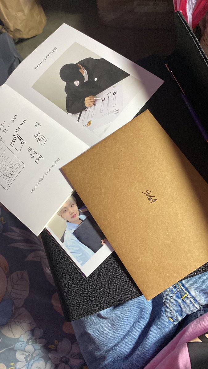 litwintersuga's tweet photo. I cried when I couldnβt have this via my WV first PO but thank you, @kpoppileph, for making this possible and securing this Note Cover set for me! My heart is SUGA happy! π #KPILEProofs #By_BTS #By_SUGA #BTS #BTSUnboxing #MarchThings https://t.co/dpDBpJLea9