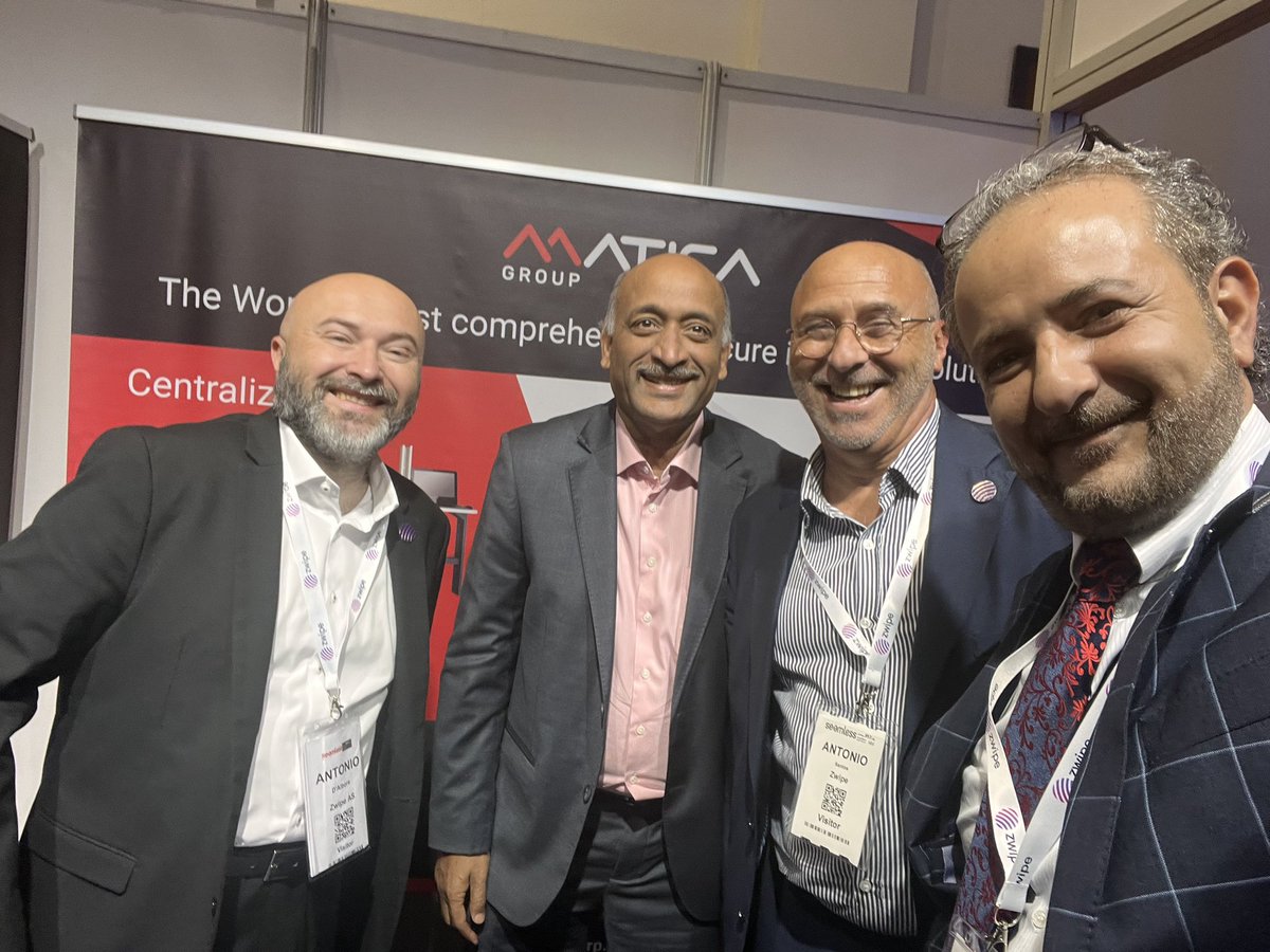 ramzinbk's tweet photo. Zwipe team in @seamlessMENA
Meeting with our dear partners and friends. 
It was really an incredible show. 

@Visa 
@Inkript1 
@CreditLibanais 
@NymCard 
@Mastercard https://t.co/lLOfepa4Jj