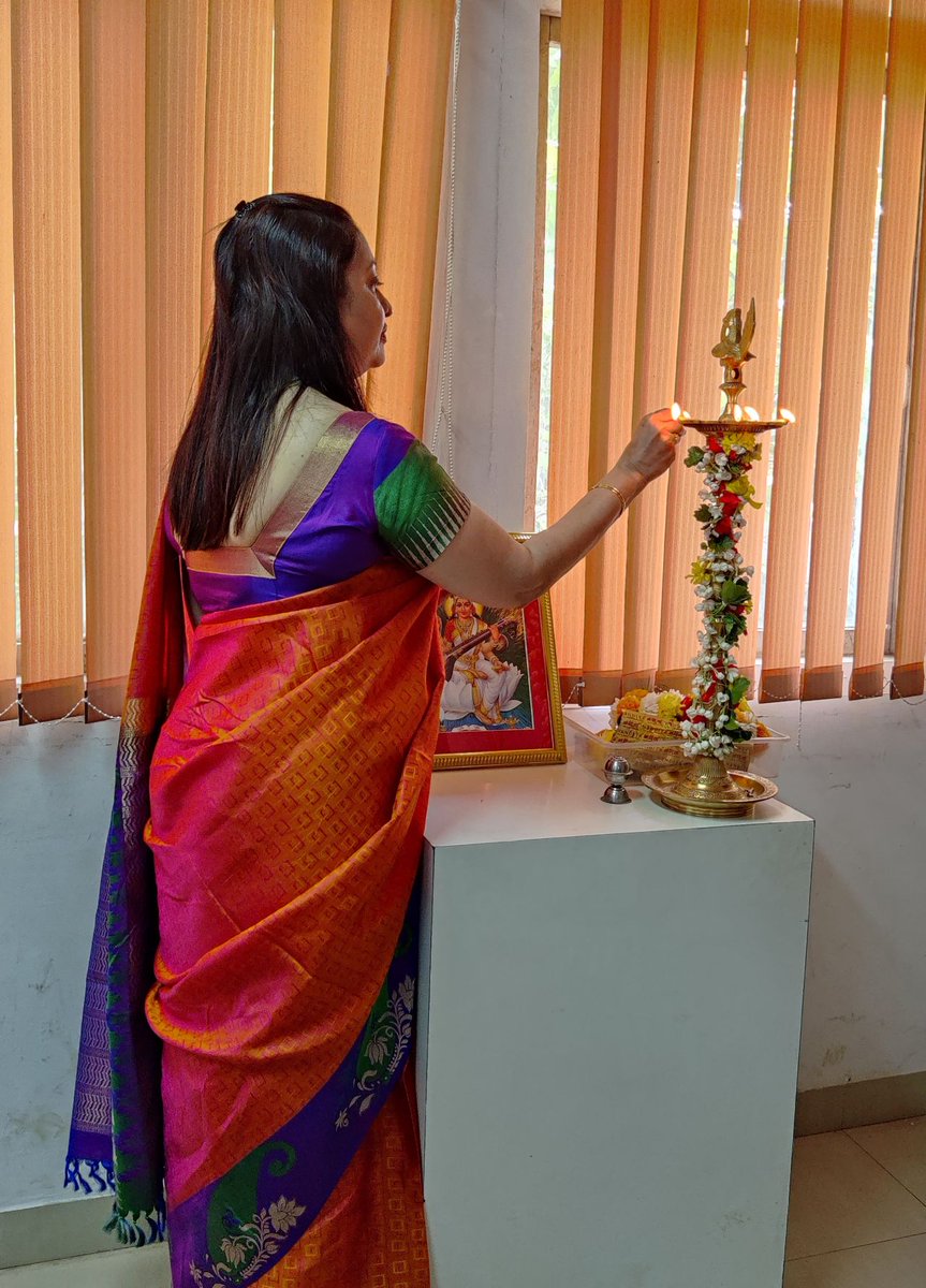 Biologics_W's tweet photo. 🌼| वन्दे तां परमेश्वरीं भगवतीं बुद्धिप्रदां शारदाम् |🌼

What keeps us humble, is being rooted to our culture!

#science #training #collaboration #pharmacy #characterization #pharmaceuticals #drugdiscovery #drugdelivery #drugdelivery #bioanalysis #handsontraining #bioanalytical https://t.co/9c3qC0QW0O
