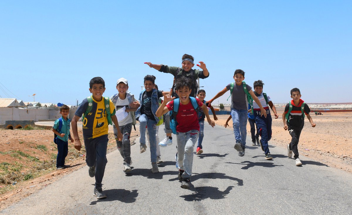 ZaatariCamp's tweet photo. The temperature reached 45 celsius βοΈ in #Azraq_camp, but this will not stop children from attending school ππΈπ«.
Around 60% of the population in the camp are children https://t.co/j5ByhL19IP