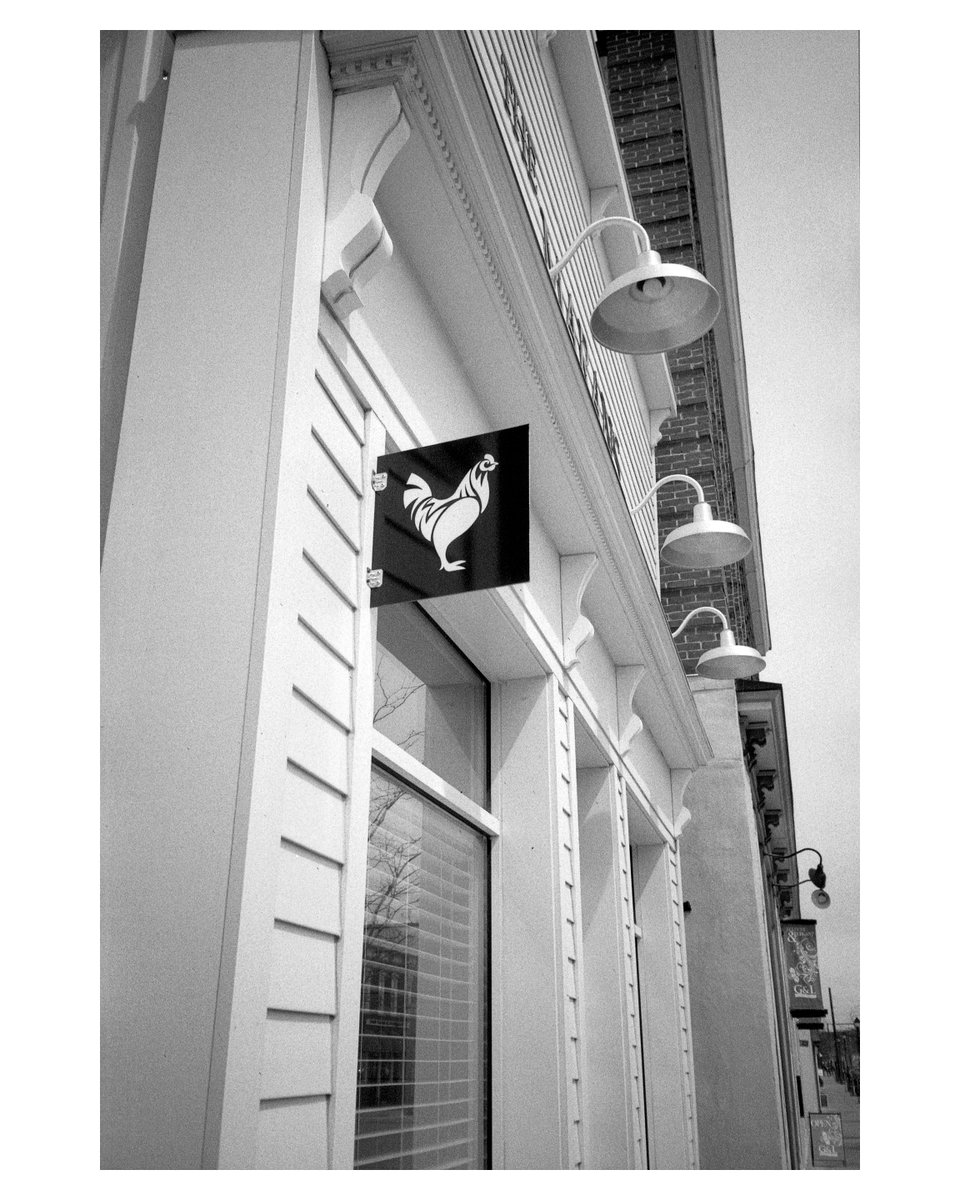 leslievillepick's tweet photo. The Marans, one of the local eateries on Main St.

Olympus XA1 • Arista 200/Rodinal 1:25.

#believeinfilm #filmphotography #photooftheday #picton https://t.co/NTQnoRmBpZ