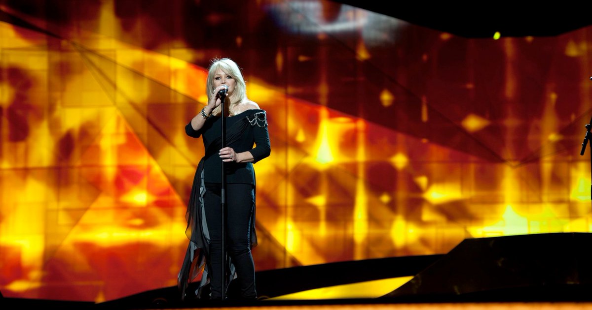 esc_play's tweet photo. 🏴⎮Bonnie Tyler es nombrada en la lista de honores del cumpleaños de la Reina Isabel II por sus servicios a la música. “Espero que mi honor pueda, de alguna manera, motivar a otros a dar lo mejor de sí mismos" aseguró la artista.
#Eurovision · #ESC2013 · #UnitedKingdom https://t.co/0sqtY8jsAS